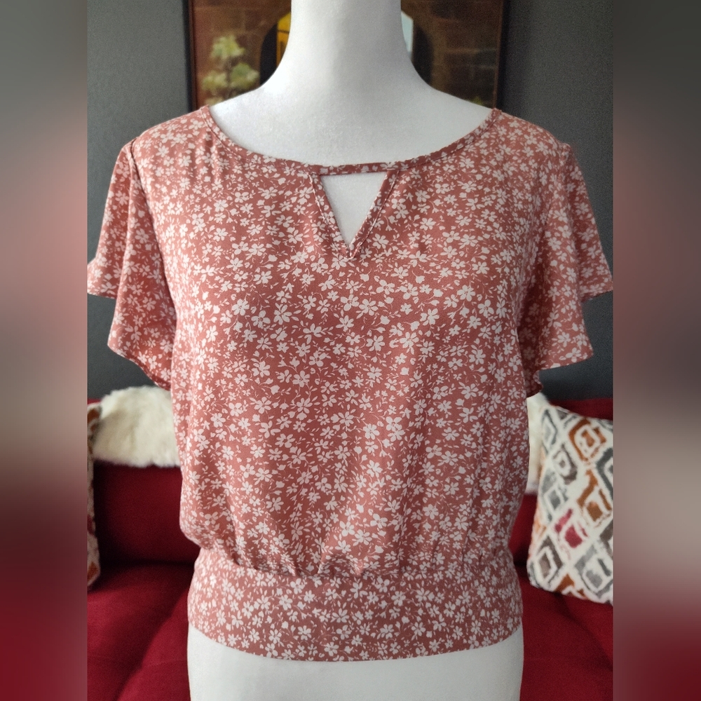 Byline, Size Small Mauve & Ivory Floral